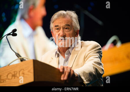 ANTONY BEEVOR, historien militaire de la seconde guerre mondiale, parlant au Hay Festival de littérature 2015 Banque D'Images