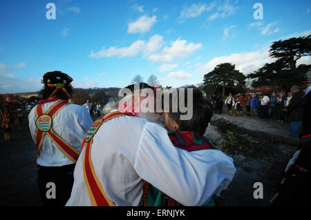 Danseurs Morris à Surrey, Angleterre Banque D'Images