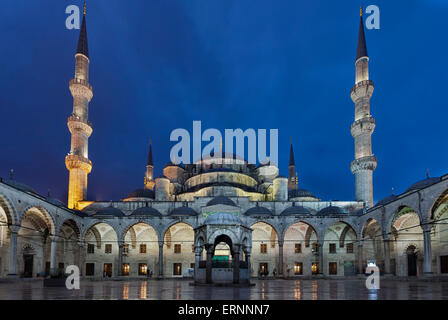 Proche de la nouvelle mosquée (Yeni Cami) Banque D'Images