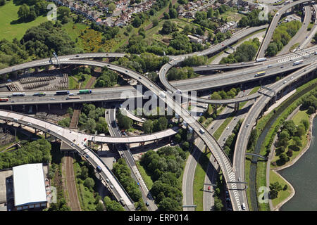 Vue aérienne de la jonction Spaghetti réseau routier à la colline rocailleuse, Birmingham, UK Banque D'Images