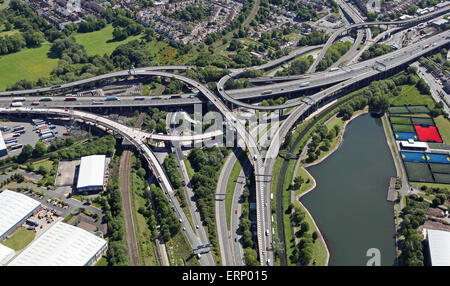 Vue aérienne de la jonction Spaghetti réseau routier à la colline rocailleuse, Birmingham, UK Banque D'Images