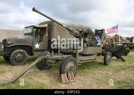 Rouen, Normandie, France. 6 juin 2015. Groupes de reconstitution font beaucoup d'efforts pour recréer le camp américain d'Arizona dans le cadre de la D-Day Festival 2015. Le camp comprend une vaste gamme de véhicules militaires, qui défilent dans les rues de Lille et de la région au cours de la D-day week-end anniversaire. Cette année, le D-Day Festival célèbre le 70e anniversaire de la fin de la DEUXIÈME GUERRE MONDIALE. Crédit : Daniel et Blanc Flossie/Alamy Live News Banque D'Images