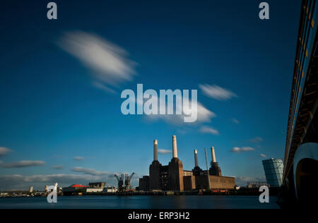 Une longue exposition Battersea Power Station Banque D'Images