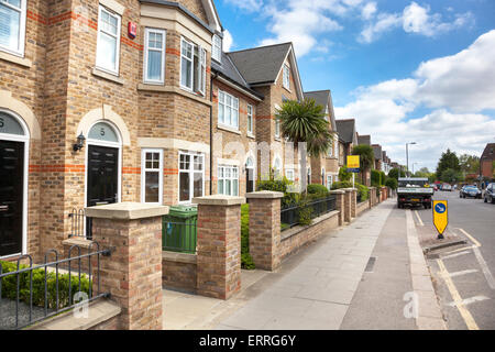 Rue résidentielle de Wimbledon, Angleterre Banque D'Images