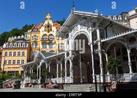 République tchèque Karlovy Vary Lazenska colonnade stations thermales de Bohême de l'Ouest Banque D'Images