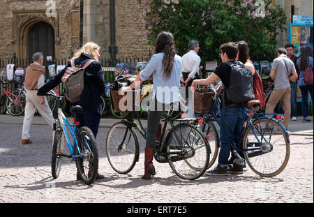 Groupe de cyclistes, Cambridge, Cambridgeshire, Angleterre Banque D'Images