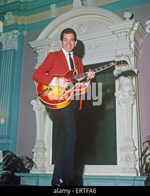 TRINI LOPEZ musicien américano-mexicaine de 1965 Banque D'Images