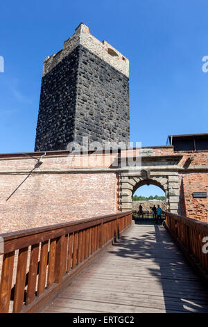 Château, pont en bois, la porte et la Tour, monument médiéval, Cheb, République Tchèque Europe Banque D'Images