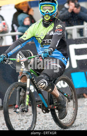 Fort William, Écosse, Royaume-Uni. 6 juin, 2015. Joost Wichmann (NED) gagne le mens quatre croix avec un temps de 37.681s pendant la Coupe du Monde de vélo de montagne UCI - Fort William Crédit : Dan Cooke/Alamy Live News Banque D'Images