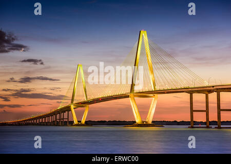 Charleston, Caroline du Sud, USA au pont Arthur Ravenel Jr.. Banque D'Images