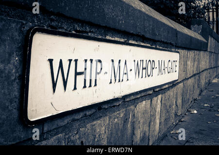 Whip Historique Ma Whop Ma Gate sign York Banque D'Images