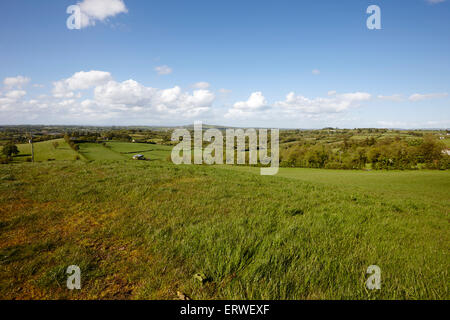 Green campagne irlandaise et de terres agricoles dans le comté de Cavan République d'Irlande Banque D'Images