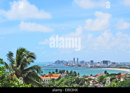 Recife, Pernambuco, Brésil, 2009. Une vue panoramique des collines de Recife d'Olinda. Banque D'Images