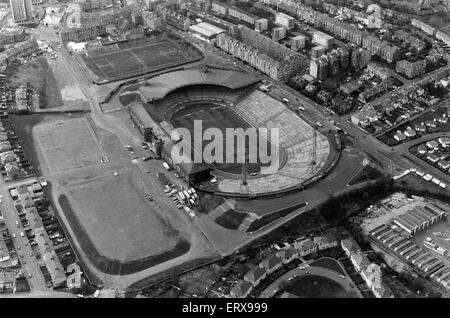 Vue aérienne du stade Hampden Park, Glasgow, Ecosse, 3e mai 1990. Banque D'Images