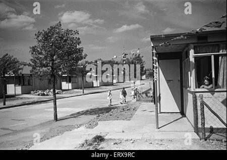 Dockland Maisons, Isle of Dogs. Les familles s'installe à maisons, vers 1946. Banque D'Images