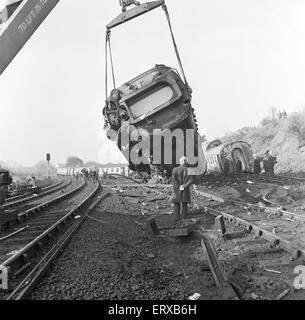 Accident Ferroviaire de Morpeth (le 7 mai 1969 un sleeper en direction nord express de Londres à Aberdeen ont déraillé sur la courbe de Morpeth. Six personnes ont été tuées, 21 ont été blessés et le toit de la gare du nord de la plate-forme a été endommagé. Banque D'Images