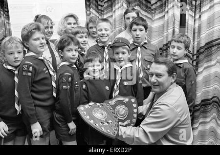 17e - Huddersfield Linthwaite Church - scouts et louveteaux présentation annuelle soirée, 13 janvier 1989. Banque D'Images