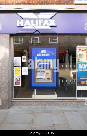 Halifax bank building society distributeur automatique de billets mis en avant en verre Banque D'Images