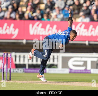 Birmingham, UK. 09Th Juin, 2015. T20 Un Jour International. L'Angleterre contre la Nouvelle-Zélande. Chris Jordan de l'Angleterre dans l'attaque que son côté chase le troisième guichet. Credit : Action Plus Sport/Alamy Live News Banque D'Images