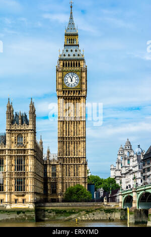 Architectura Détail du Palais de Westminster avec Elizabeth Tower. Banque D'Images
