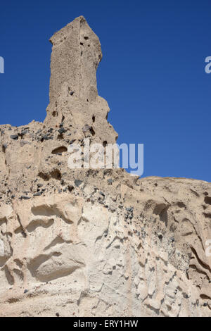 Formations rocheuses inhabituelles, Eros beach, Santorini, Grèce Banque D'Images