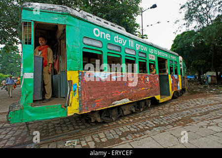 Tram ; le plus ancien tramway électrique opérant en Inde , West Bengal transport Corporation , Calcutta , Kolkata ; West Bengal ; Inde , asie Banque D'Images