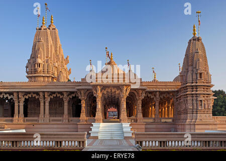 BAPS , Shri Swaminarayan Mandir Aksharvadi ; Temple hindou , quartier de Bhavnagar ; Gujarat ; Inde , Asie Banque D'Images