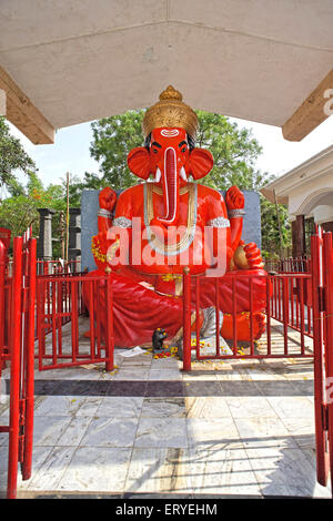 Grande statue de Ganesh à Sinnar Nasik District ; ; ; Maharashtra Inde Banque D'Images