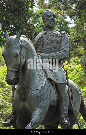 Kala Ghoda statue de bronze du roi Edouard VII , Prince de Galles monté sur cheval noir ; Zoo , Byculla , Bombay , Mumbai ; Maharashtra ; Inde , asie Banque D'Images