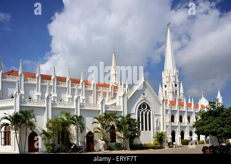 San thome cathedral ; Madras Chennai Tamil Nadu ; Inde ; Banque D'Images
