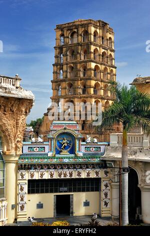 Bell Tower à Tanjore Thanjavur palace complexe ; Tamil Nadu Inde ; Banque D'Images