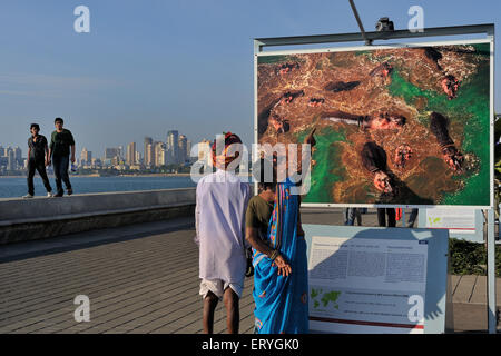 Art photo exposition sur Marine Drive ; Bombay Mumbai Maharashtra ; Inde ; Banque D'Images