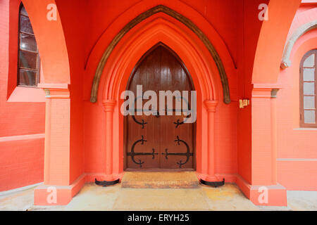 Entrée de l'église Saint George Wellington ; ; ; ; Udagamandalam Ooty Coonoor Tamil Nadu Inde ; Banque D'Images