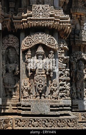 Statue au temple Hoysala Kesava à Somnathpur ; ; ; ; Inde Karnataka Mysore Banque D'Images