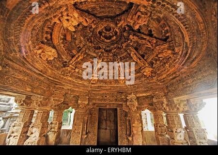 Vieux temple de seigneur Shiva ; Sander Patan ; ; ; Inde Gujarat Banque D'Images