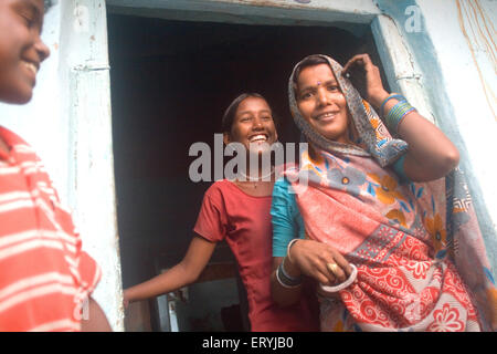 Mère et fille rurale indienne , Inde , Asie Banque D'Images