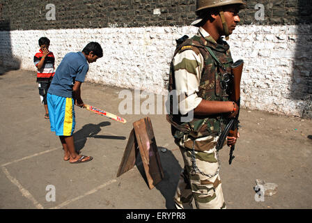 Frontière tibétaine ITBF Indo force commandos chez Arthur road prison à Bombay Mumbai Maharashtra ; Inde ; 17 Avril 2009 Banque D'Images