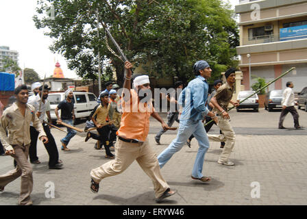 La communauté sikh trains bloc protester contre le feu du corps de dera saccha sauda chef ram rahim à Mulund à Bombay Banque D'Images