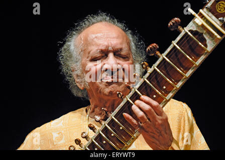 Pandit Ravi Shankar maestro musique classique indienne Bombay Mumbai Maharashtra Inde - aum-176745 Banque D'Images