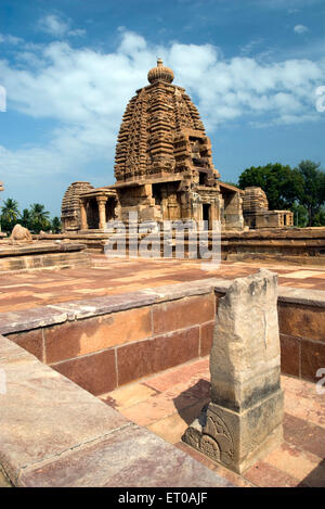 Site du patrimoine mondial de l'UNESCO ; Galaganatha avec temple gopura style nagara ; Pattadakal Karnataka Banque D'Images