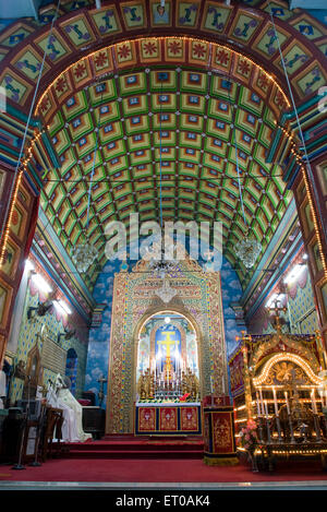 Autel , Eglise Saint-Thomas , Marthoma Jacobite syrienne chrétienne , Mar Thoma Cheriapally , Cheriyapalli , Kothamangalam , Kerala , Inde , Asie Banque D'Images