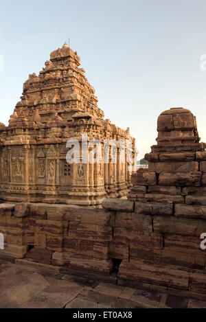 Site du patrimoine mondial de l'UNESCO ; temple Virupaksha architecture dravidienne est construit par la reine Lokamahadevi ; Pattadakal Karnataka Banque D'Images
