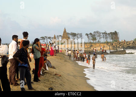 Beach et shore temple de Mahabalipuram Mamallapuram ; Tamil Nadu Inde ; Banque D'Images