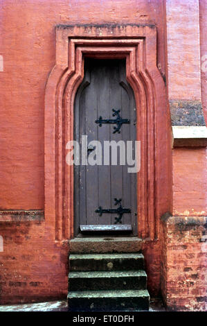 Porte de l'église Saint George Wellington ; ; ; ; Connor Nilgiris au Tamil Nadu en Inde ; Banque D'Images