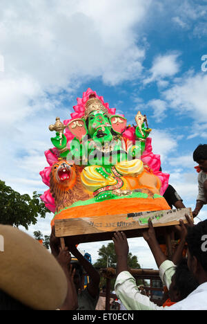 Le Dieu Ganesh immersion dans muthannankulam ; réservoir de Coimbatore ; Tamil Nadu Inde ; Banque D'Images