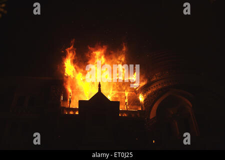 Taj Mahal incendie de l'hôtel, 2008 attaque de Bombay, attaque terroriste, attaque terroriste, Bombay, Mumbai, Maharashtra, Inde, 26 - novembre - 2008 Banque D'Images