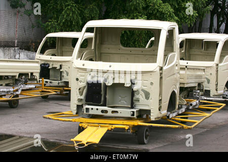 Corps de Tata Motors nouvelle gamme de mini matador Tata ace qui est l'atelier de véhicules commerciaux ; l'usine de Tata Motors Pimpri Pune Banque D'Images