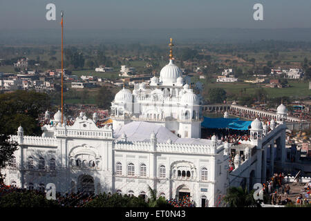 Anandpur Sahib Gurudwara Road Hola durant festival à Rupnagar district ; Punjab ; Inde Banque D'Images