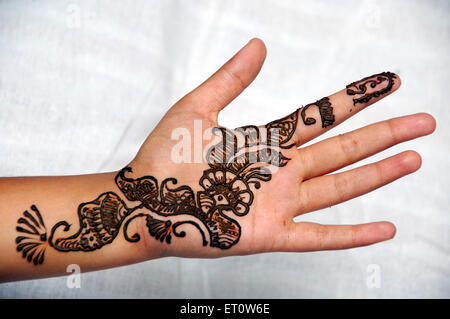 Mehendi design sur main ; l'Inde Banque D'Images