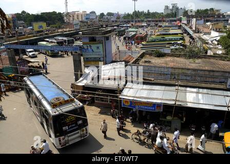 Dépôt d'autobus de Dharampuri Tamil Nadu ; Inde ; Banque D'Images